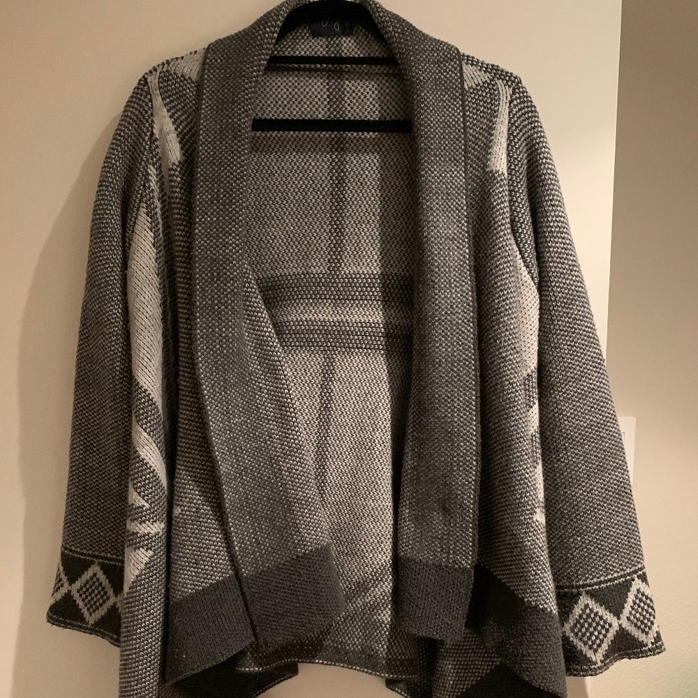 J & J Grey/White Pattern Cardigan